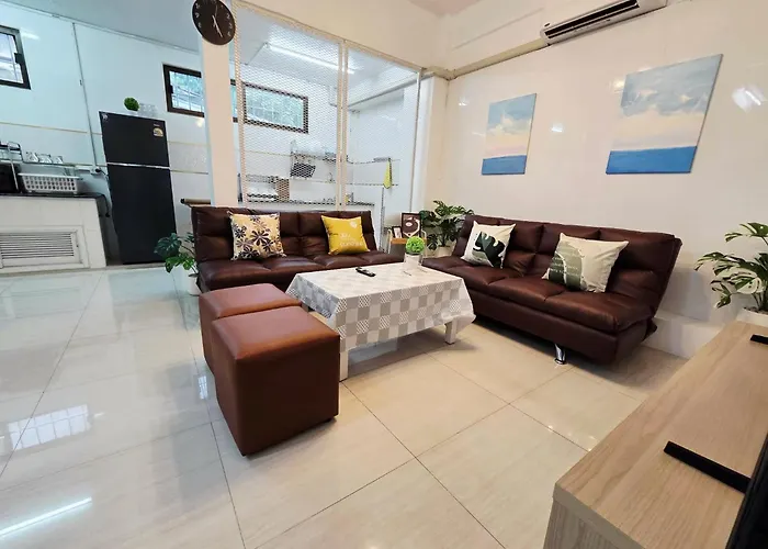 別荘 Cozy Living Sukhumvit 38 With Pool Table Near Bts Thonglor *