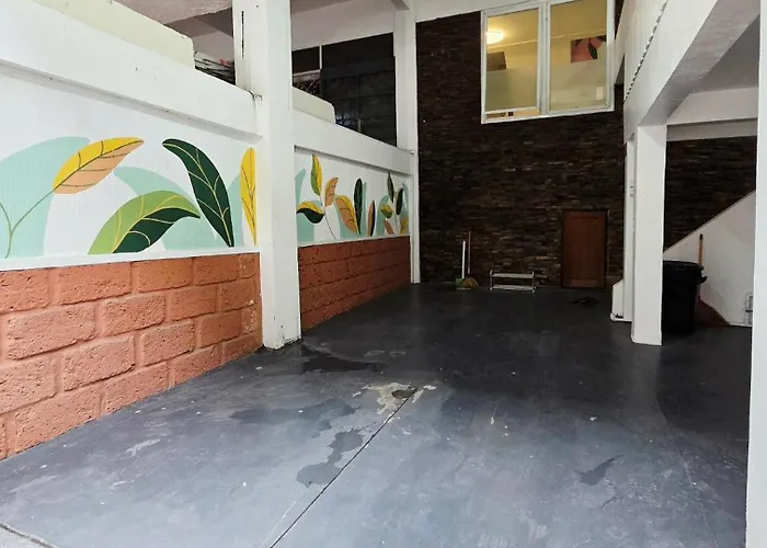 Cozy Living Sukhumvit 38 With Pool Table Near Bts Thonglor 別荘 バンコク都
